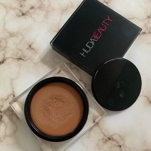 Huda Beauty Tantour Contour and Bronzer Cream in “Fair”